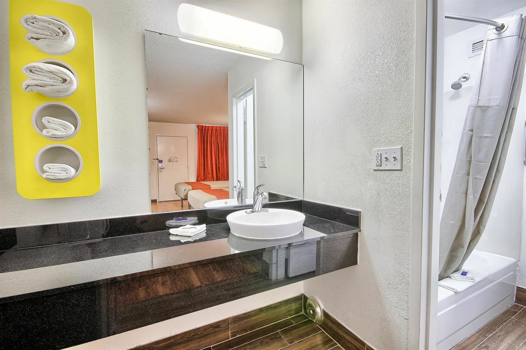 Motel 6-Columbus, Oh - West Bagian luar foto